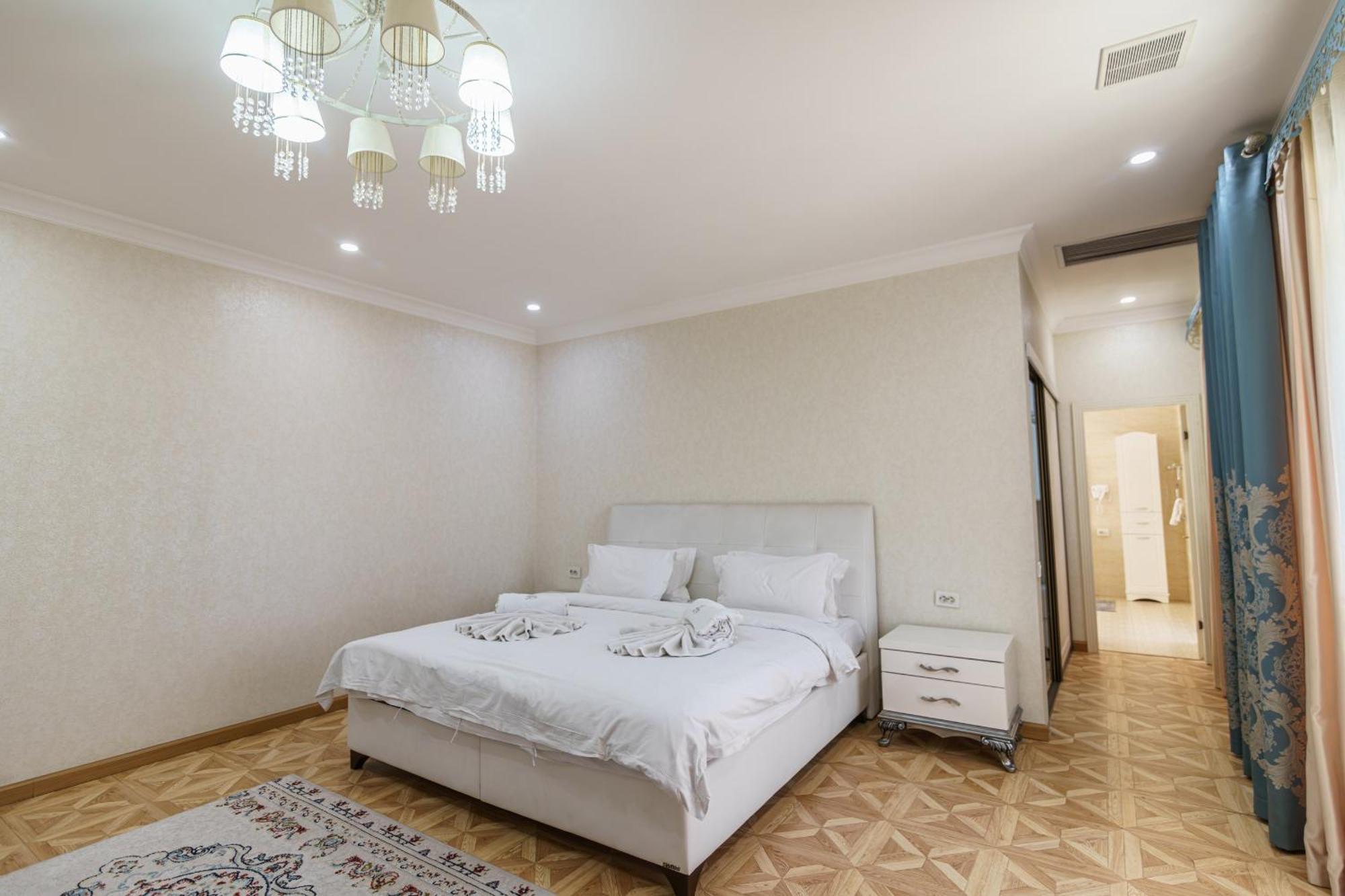 Park Hotel Al Bustan Shymkent Exterior photo